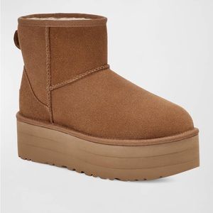 UGG PLATFORM MINI CHESTNUT BOOTS